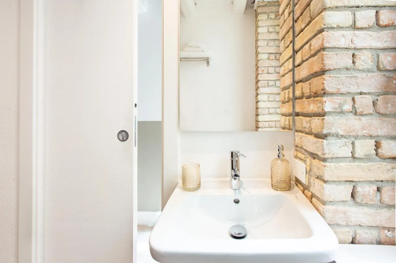 Guest house Maison Garibaldi Cagliari Italy