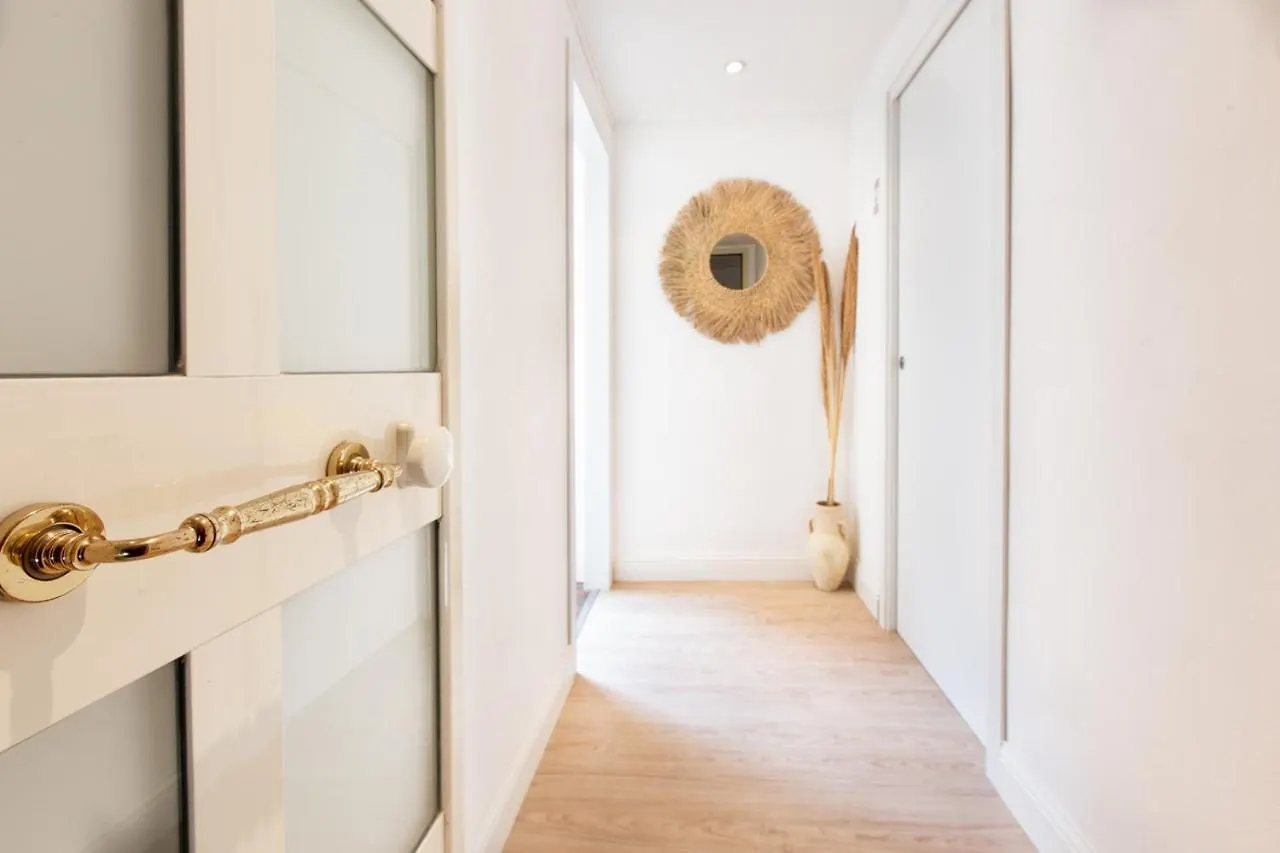 Maison Garibaldi Cagliari 0*,