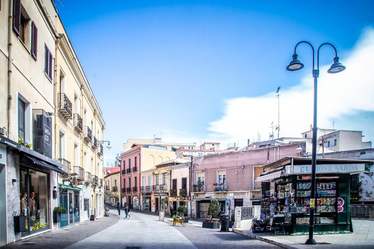 Maison Garibaldi Cagliari 0*,